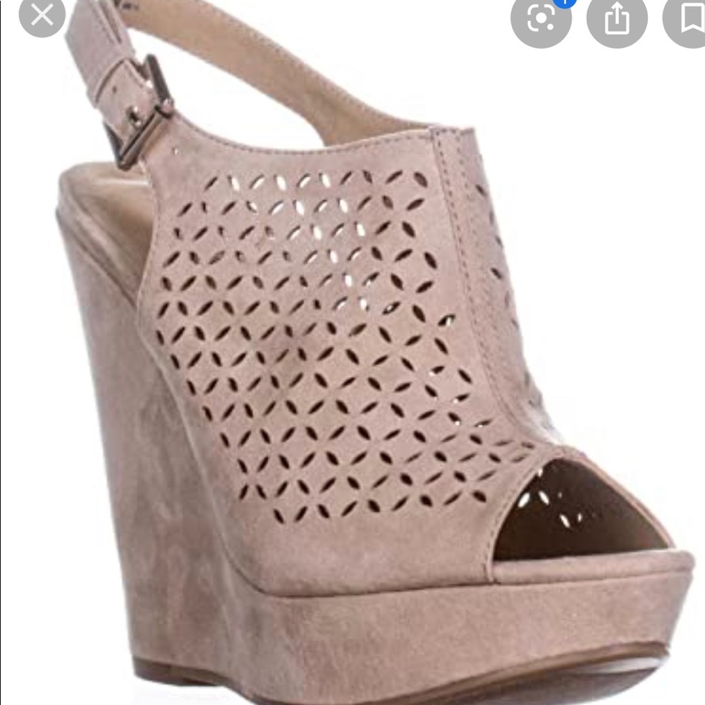 Chinese laundry meet up sling back peep toe ❤️